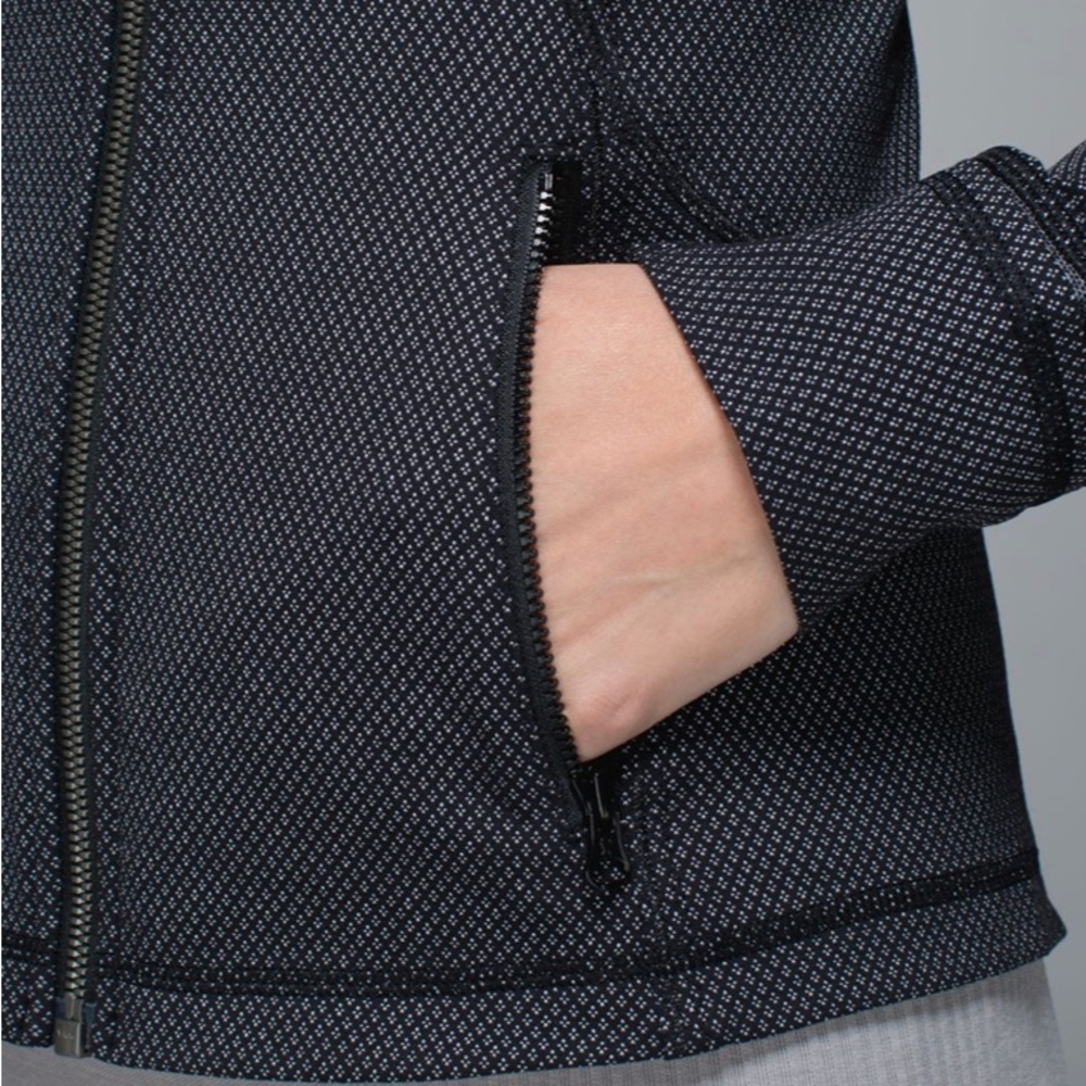 Lululemon Forme Jacket - Picture 7 of 16